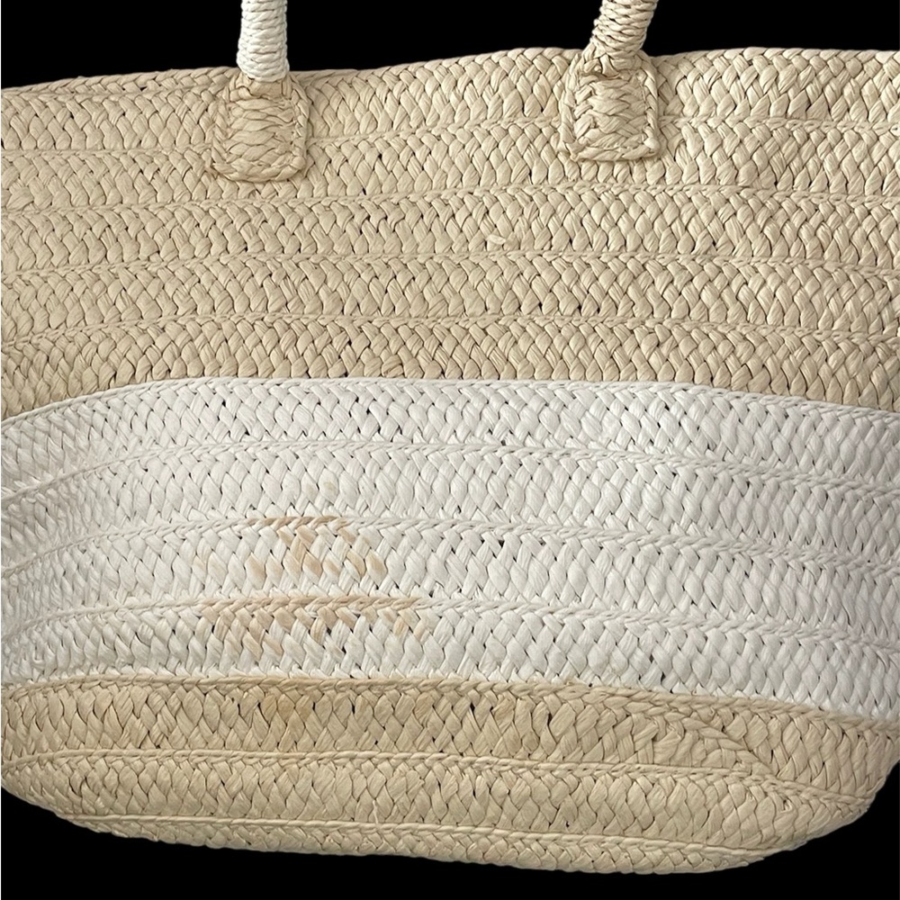 ALTRU Straw Tote‎ - Picture 7 of 11